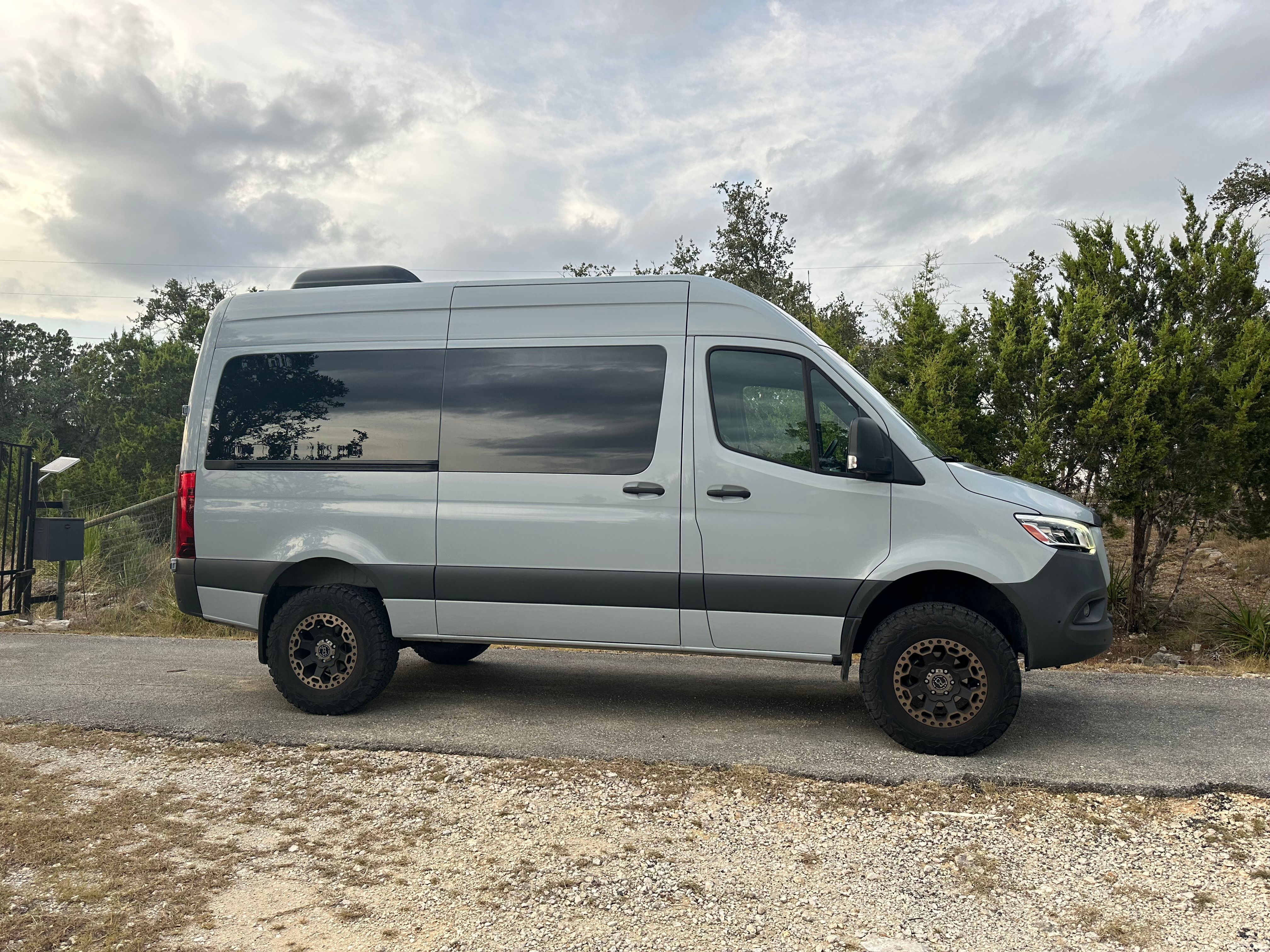 Used 2022 Mercedes-Benz Sprinter 2500 image 1