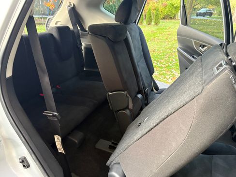 Used 2015 Nissan Rogue S w/ S Family Package image 12