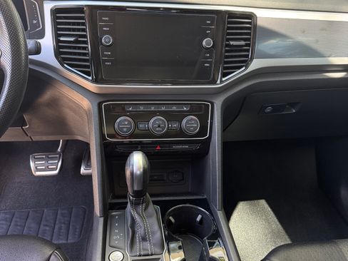 Used 2021 Volkswagen Atlas SEL R-Line FWD image 11
