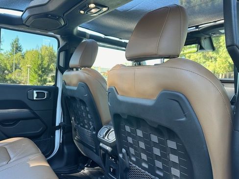 Used 2022 Jeep Wrangler Unlimited Rubicon w/ Xtreme Recon 35" Tire Package image 9