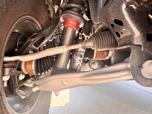 Used 2024 Ford Bronco Wildtrak AWD/4WD image 14