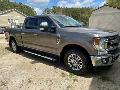 Used 2021 Ford F350 XLT w/ XLT Premium Package image 2