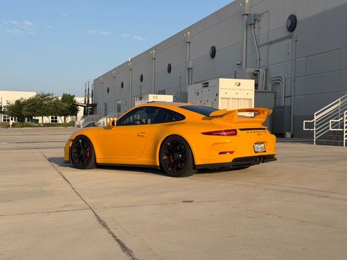 Used 2015 Porsche 911 GT3 RWD image 6