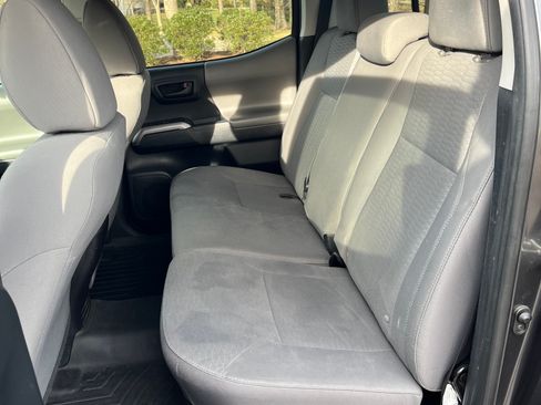 Used 2016 Toyota Tacoma SR5 image 25