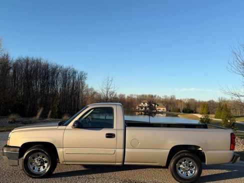 Used 2005 Chevrolet Silverado 1500 LS w/ Light Duty Power Package image 12