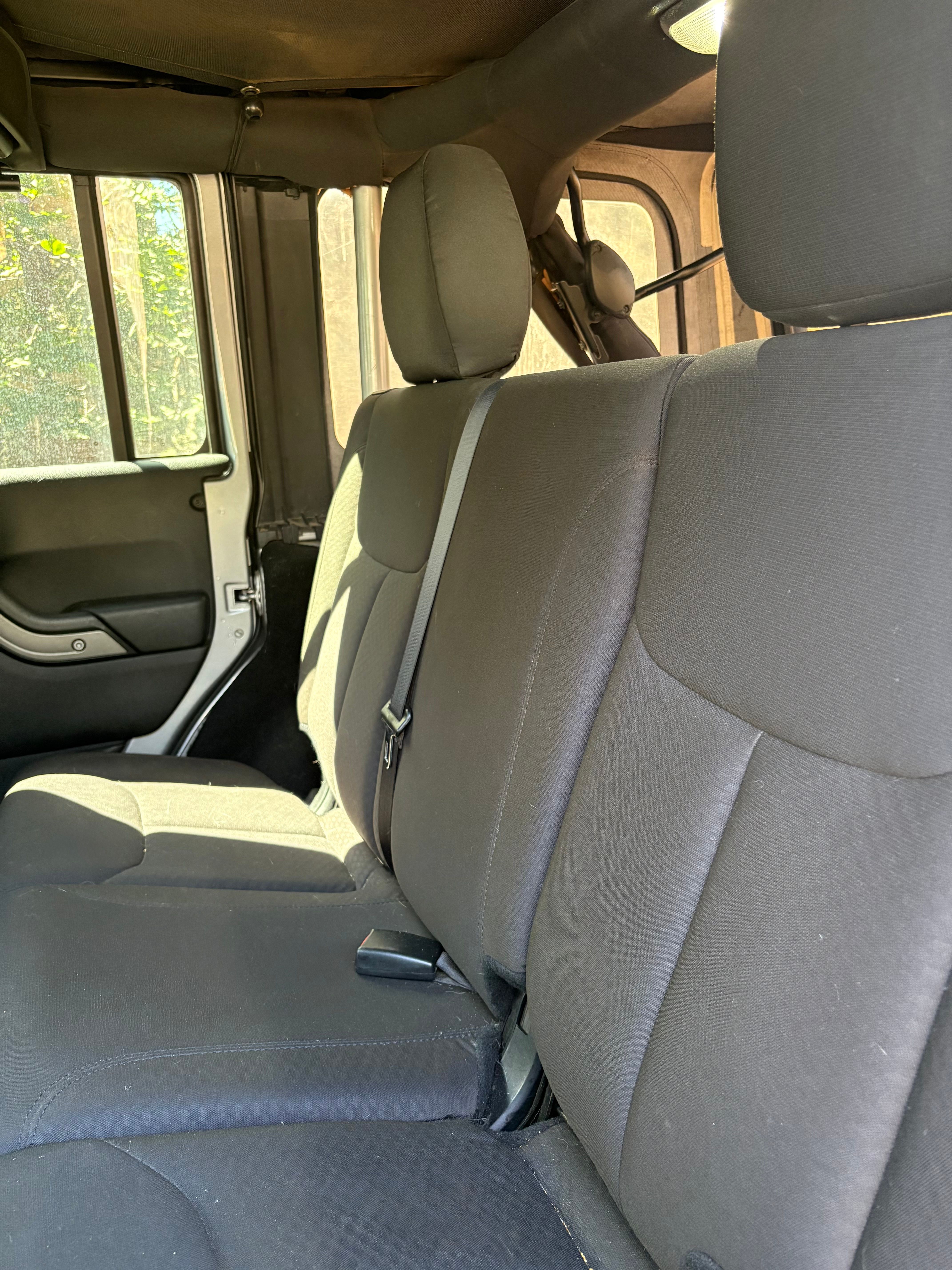 Used 2015 Jeep Wrangler Unlimited Sport AWD/4WD image 9