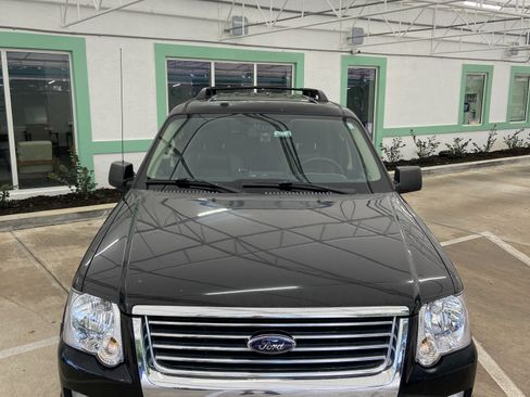 Used 2010 Ford Explorer XLT image 8