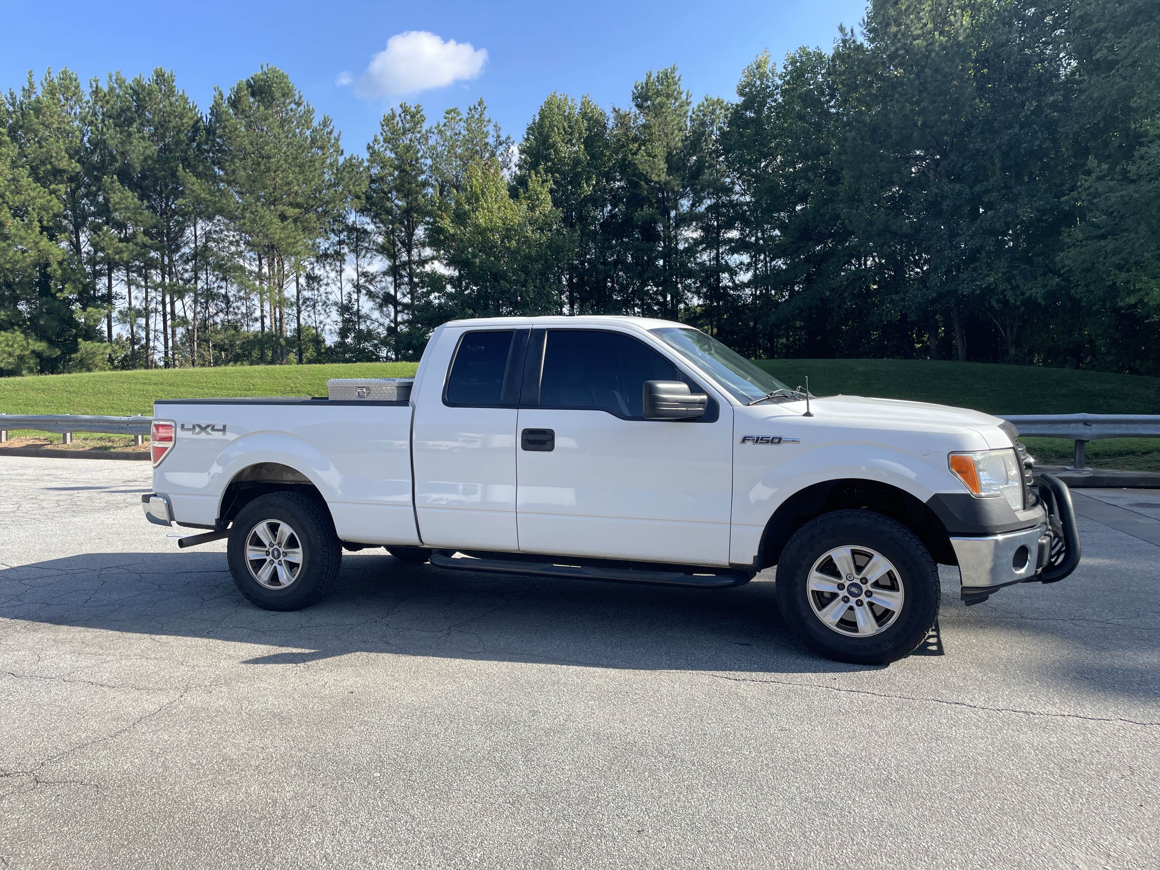 Used 2013 Ford F150 XL w/ Mid Equipment Group AWD/4WD image 1