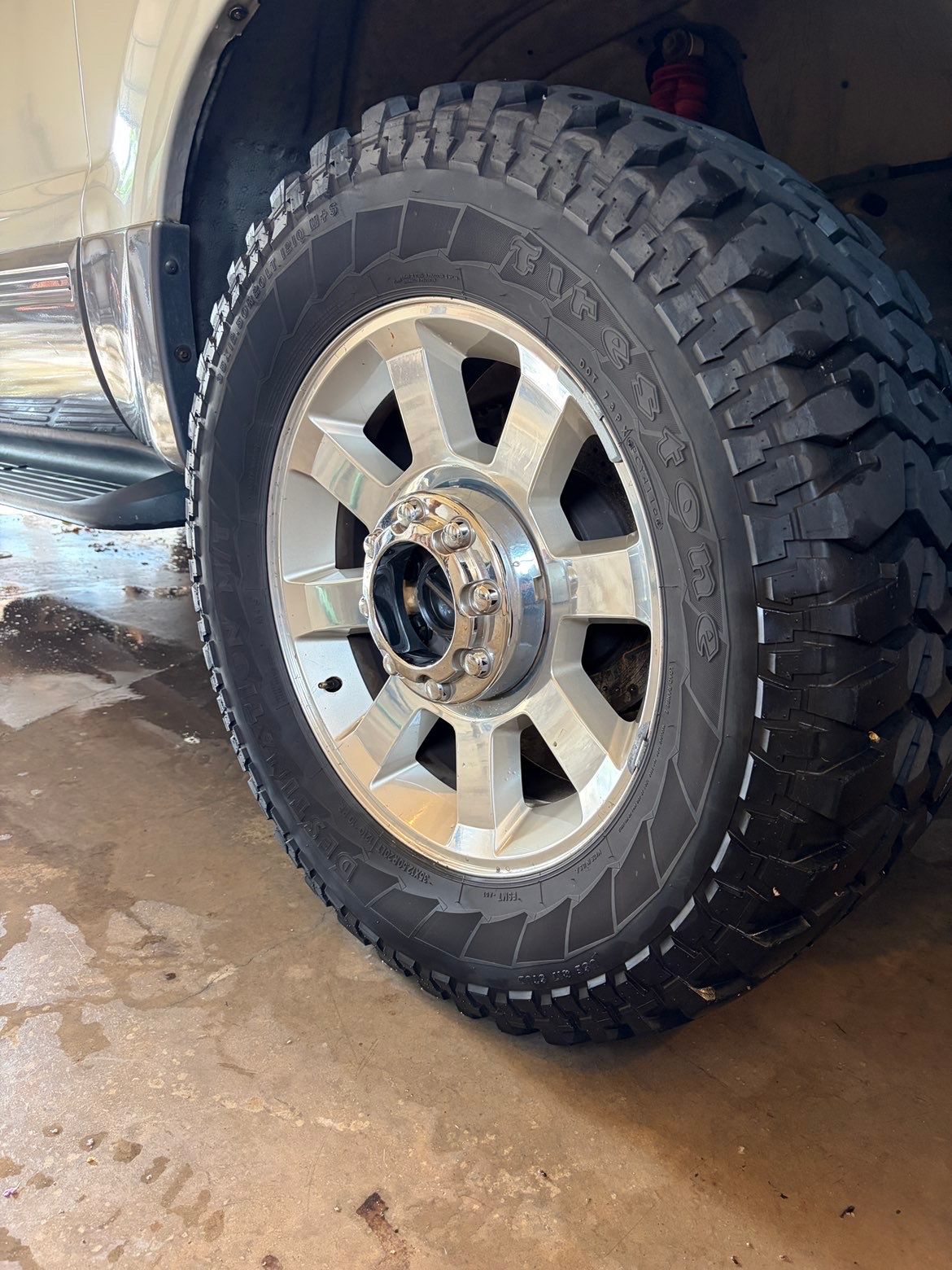 Used 2005 Ford Excursion XLT AWD/4WD image 9