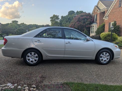 Used 2003 Toyota Camry LE FWD image 8