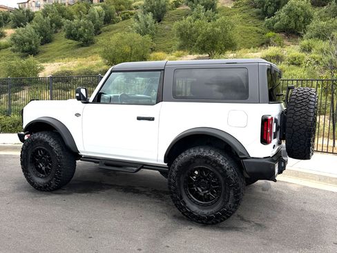 Used 2023 Ford Bronco Wildtrak image 1