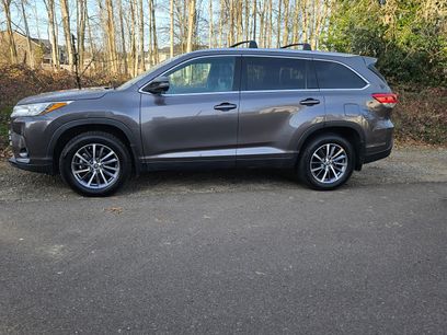 Used 2019 Toyota Highlander XLE