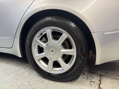 Used 2009 Cadillac CTS Luxury image 10