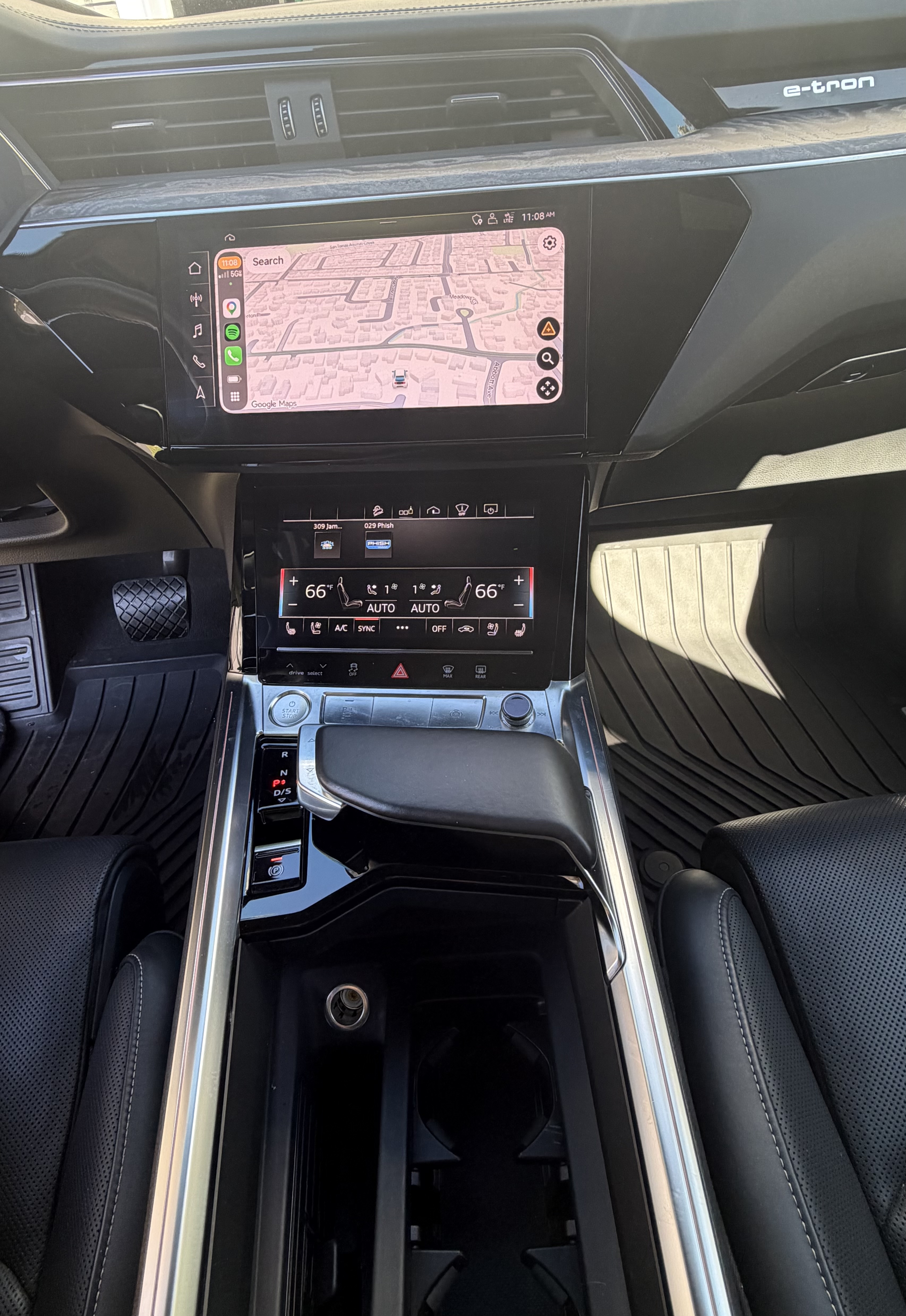Used 2019 Audi e-tron Prestige w/ Prestige Package AWD/4WD image 18