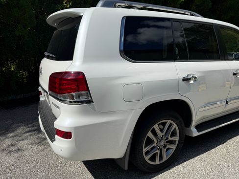 Used 2015 Lexus LX 570 4WD image 5