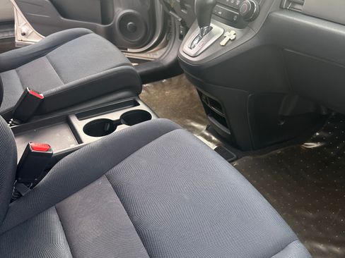 Used 2010 Honda CR-V LX image 5