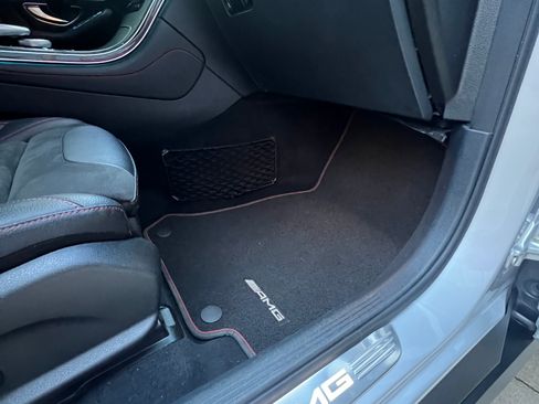 Used 2018 Mercedes-Benz GLC 43 AMG 4MATIC image 29