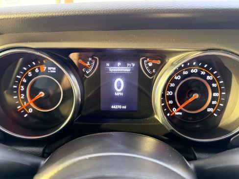 Used 2022 Jeep Wrangler Unlimited Sport image 8