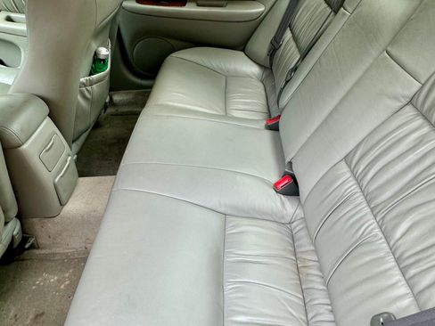 Used 2000 Lexus ES 330 FWD image 9