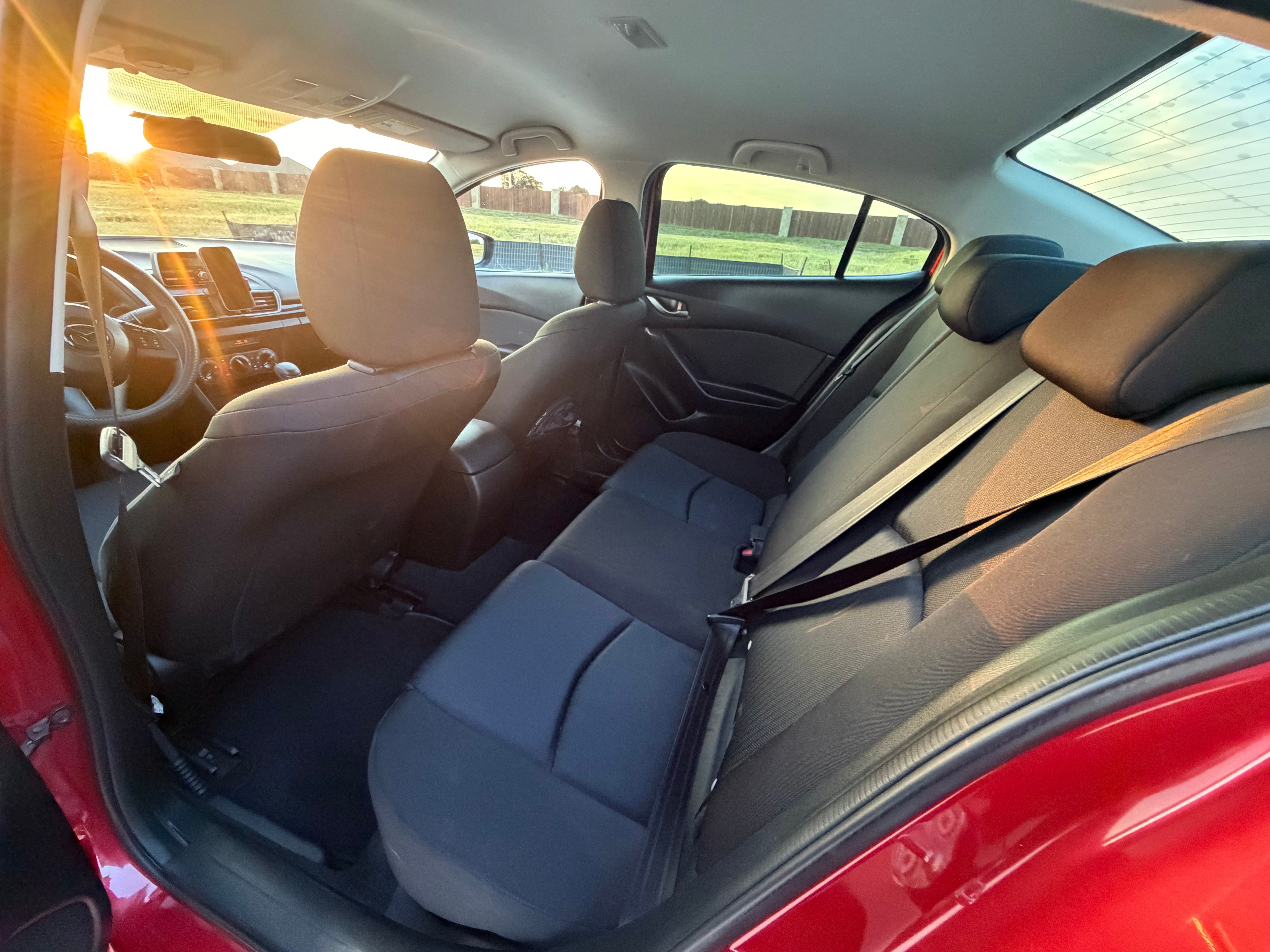 Used 2014 MAZDA MAZDA3 i Sport FWD image 12