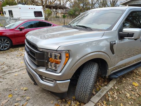 Used 2023 Ford F150 Lariat image 2