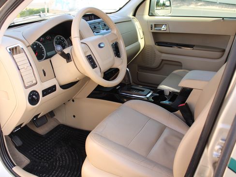 Used 2010 Ford Escape Limited AWD/4WD image 12