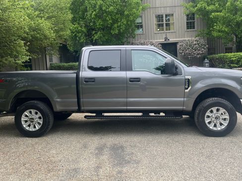 Used 2021 Ford F250 XL w/ STX Appearance Package AWD/4WD image 1