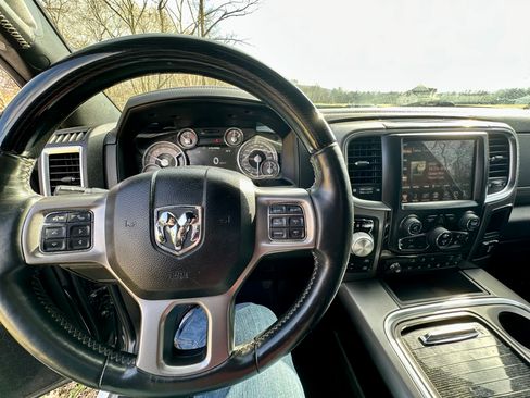 Used 2017 RAM 1500 Limited image 5