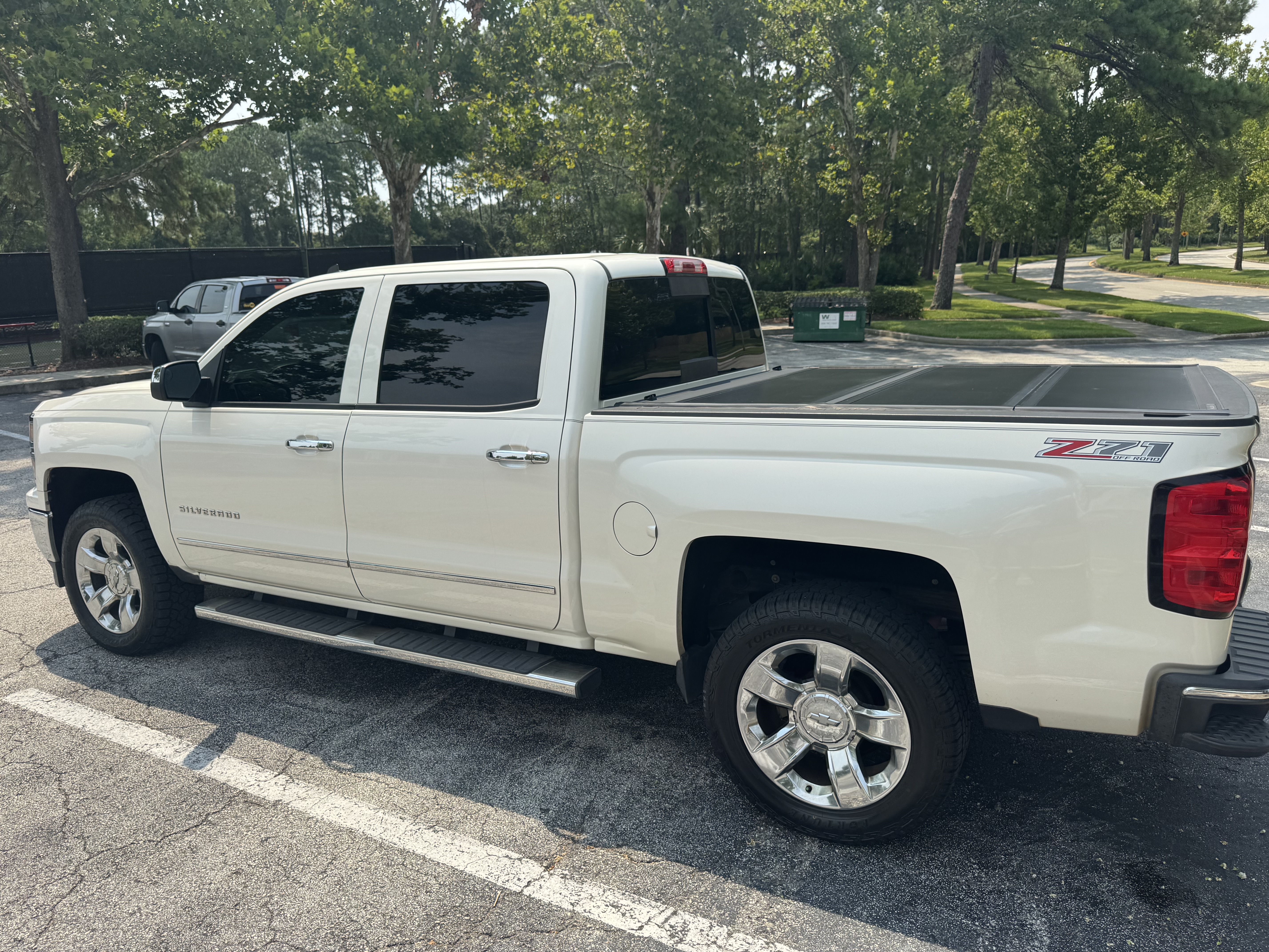 Used 2014 Chevrolet Silverado 1500 LTZ Z71 w/ LTZ Plus Package AWD/4WD image 4