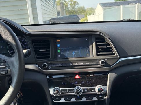 Used 2020 Hyundai Elantra SEL w/ Cargo Package (C1) FWD image 10