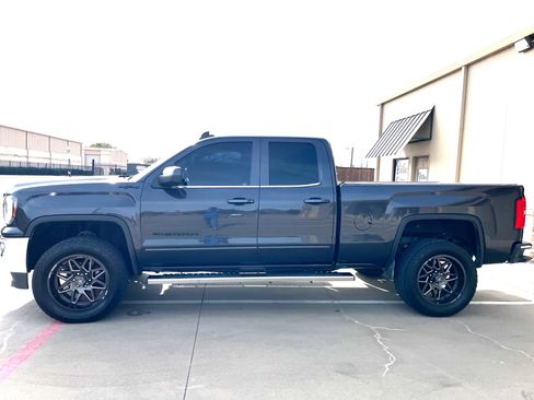 Used 2016 GMC Sierra 1500 SLE w/ SLE Value Package image 1