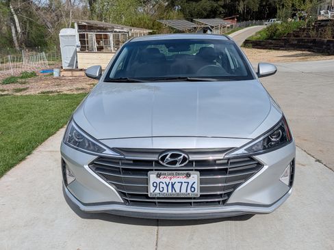 Used 2020 Hyundai Elantra SEL image 8