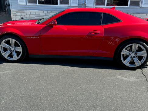 Used 2013 Chevrolet Camaro ZL1 RWD image 5