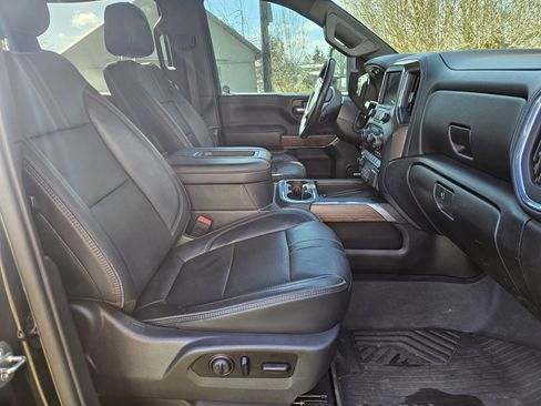 Used 2020 Chevrolet Silverado 3500 High Country image 19