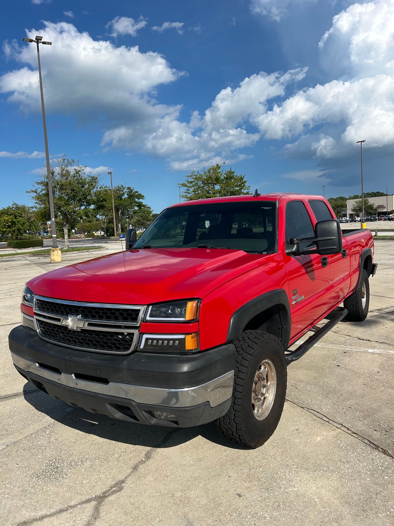 Used 2006 Chevrolet Silverado 2500 LT w/ Heavy-Duty Power Package AWD/4WD image 1