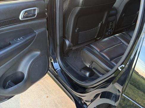 Used 2018 Jeep Grand Cherokee High Altitude AWD/4WD image 9