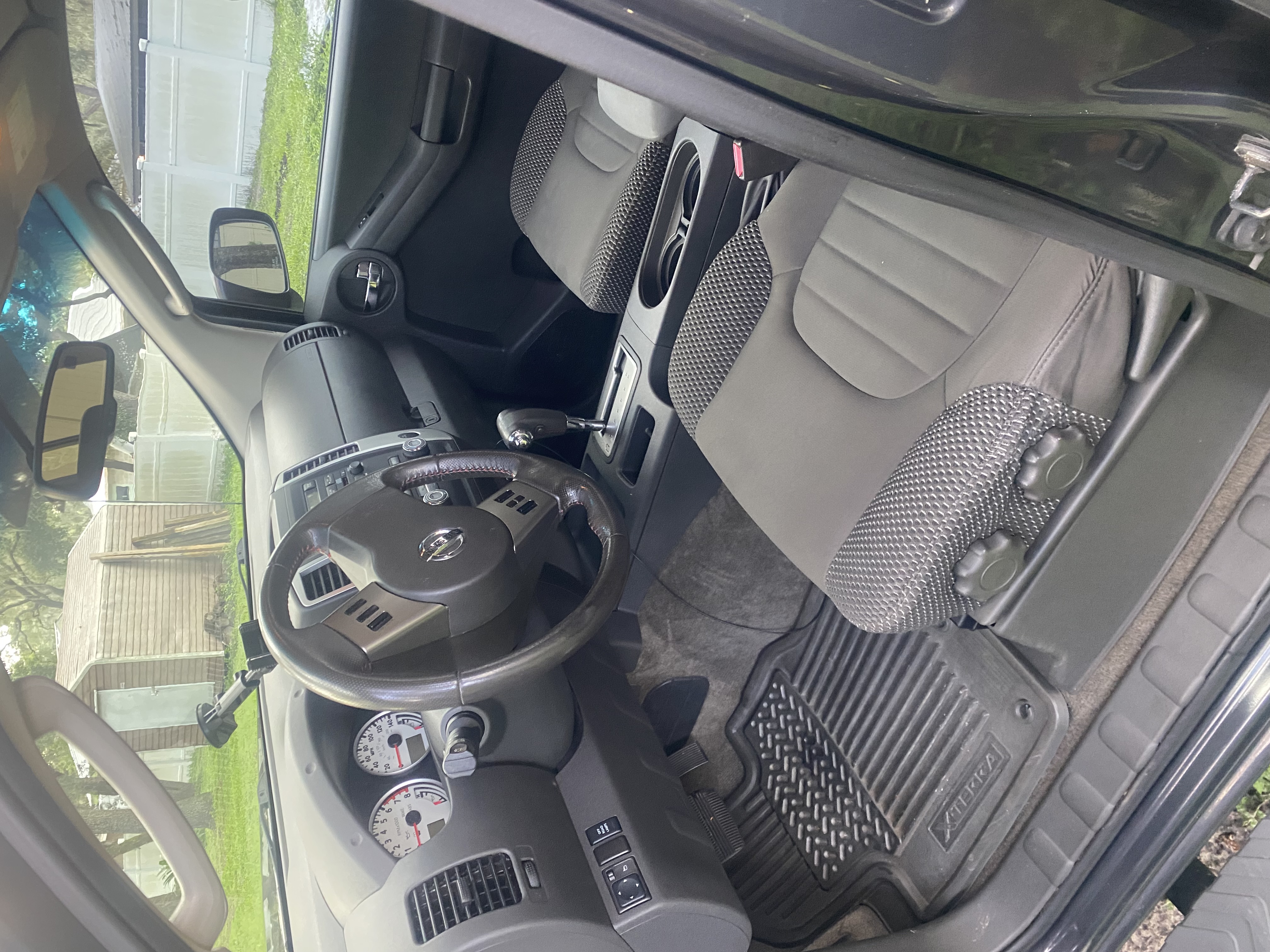 Used 2011 Nissan Xterra PRO-4X w/ Protection Pkg AWD/4WD image 5