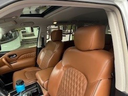 Used 2019 INFINITI QX80 Luxe w/ Proactive Package image 5
