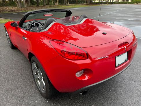 Used 2007 Pontiac Solstice GXP w/ Premium Package image 10