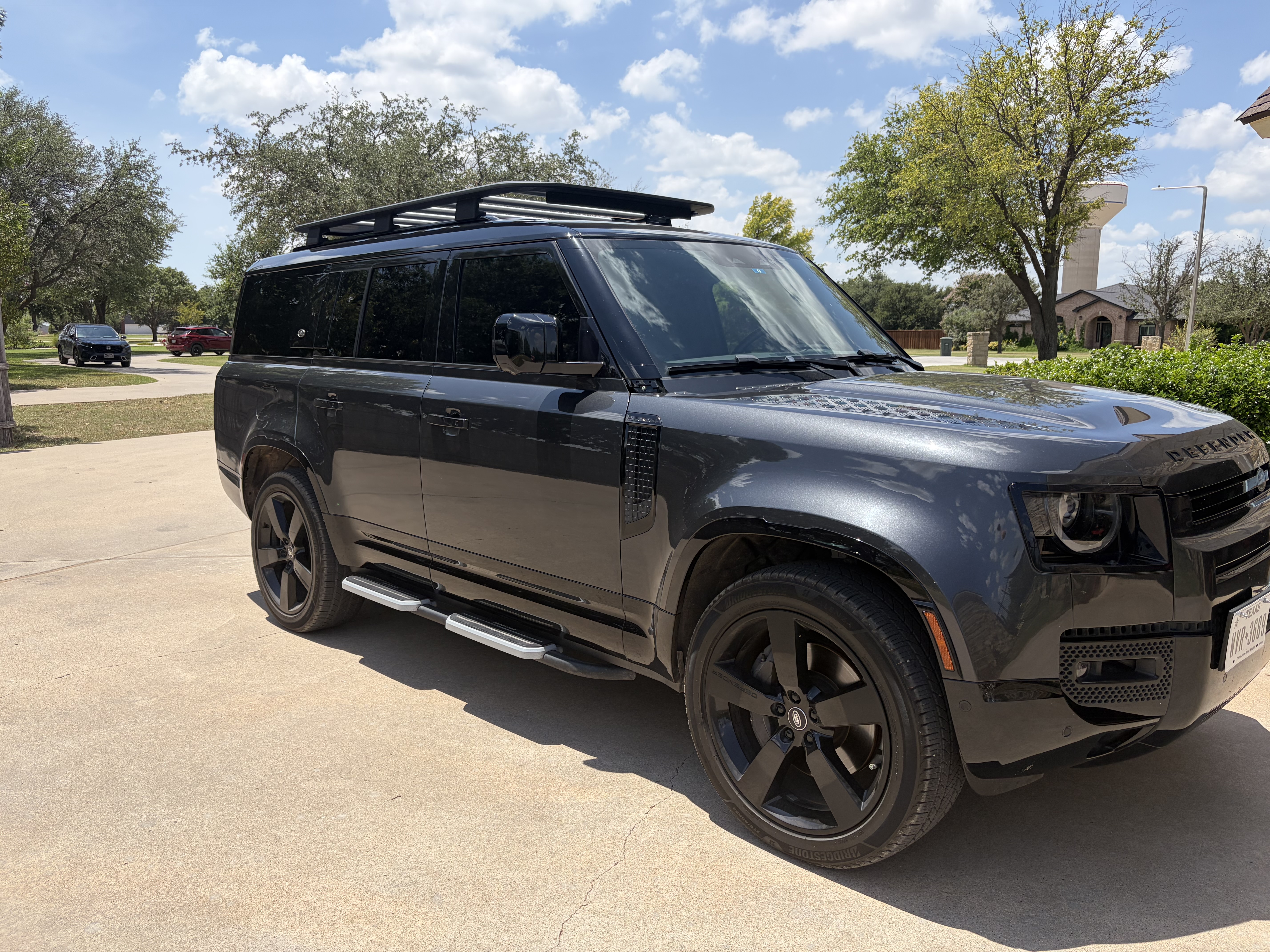 Used 2023 Land Rover Defender 130 X-Dynamic SE AWD/4WD image 11
