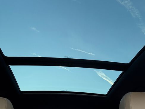 Used 2018 Porsche Macan Sport Edition image 9