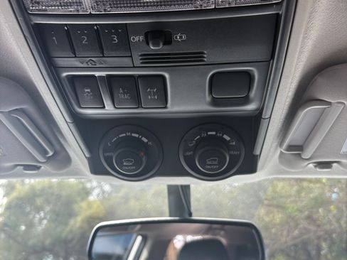 Used 2018 Toyota 4Runner TRD Off-Road Premium image 13