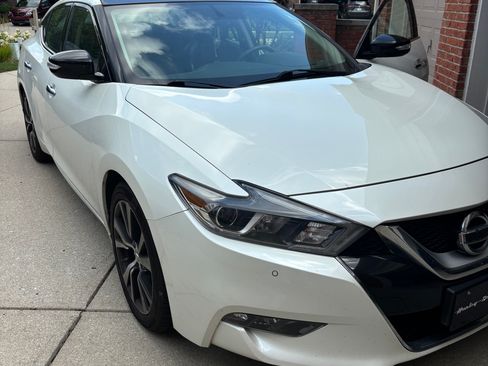 Used 2017 Nissan Maxima 3.5 SL FWD image 2