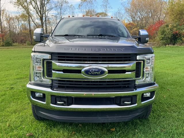 Used 2017 Ford F250 XLT w/ XLT Premium Package AWD/4WD image 9