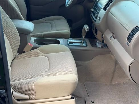 Used 2019 Nissan Frontier SV RWD image 11