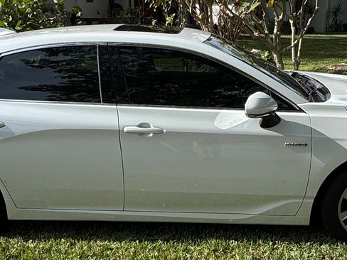 Used 2019 Toyota Avalon XLE image 6