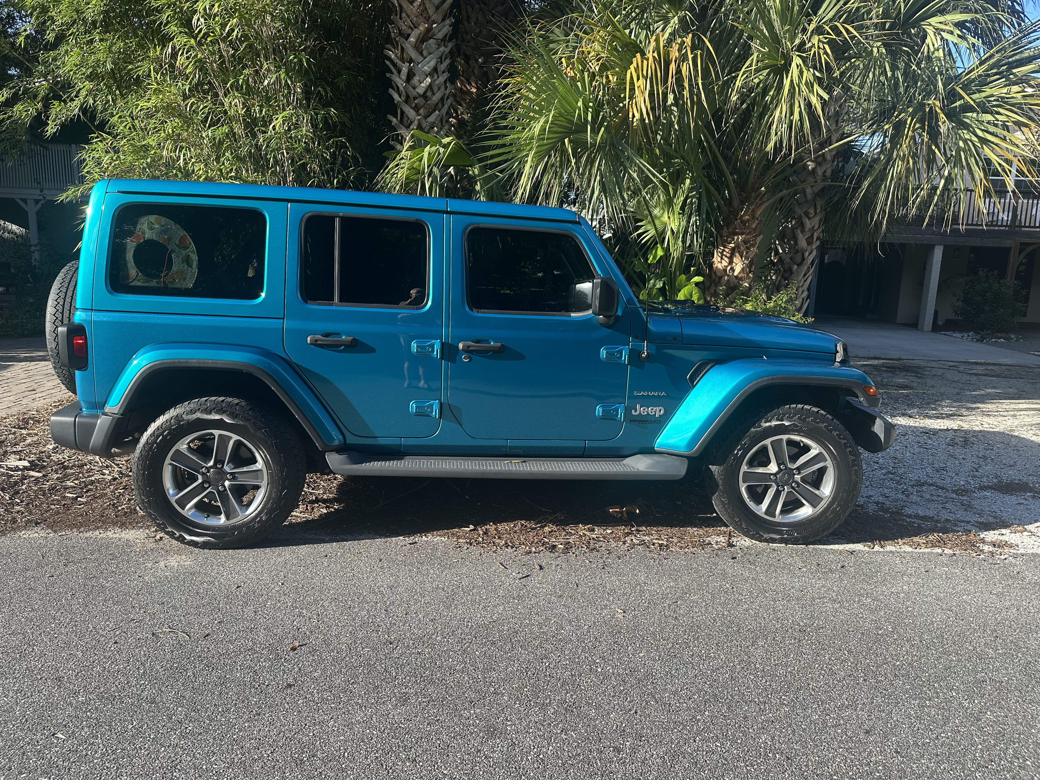 Used 2020 Jeep Wrangler Unlimited Sahara AWD/4WD image 5