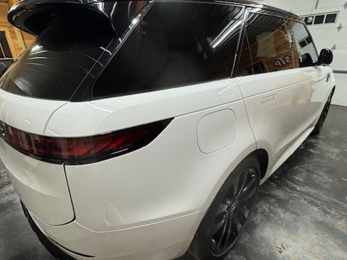 Used 2025 Land Rover Range Rover Sport Dynamic SE image 4