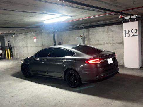 Used 2018 Ford Fusion SE image 21