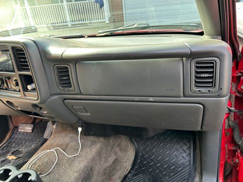 Used 2003 Chevrolet Avalanche 4x4 image 8